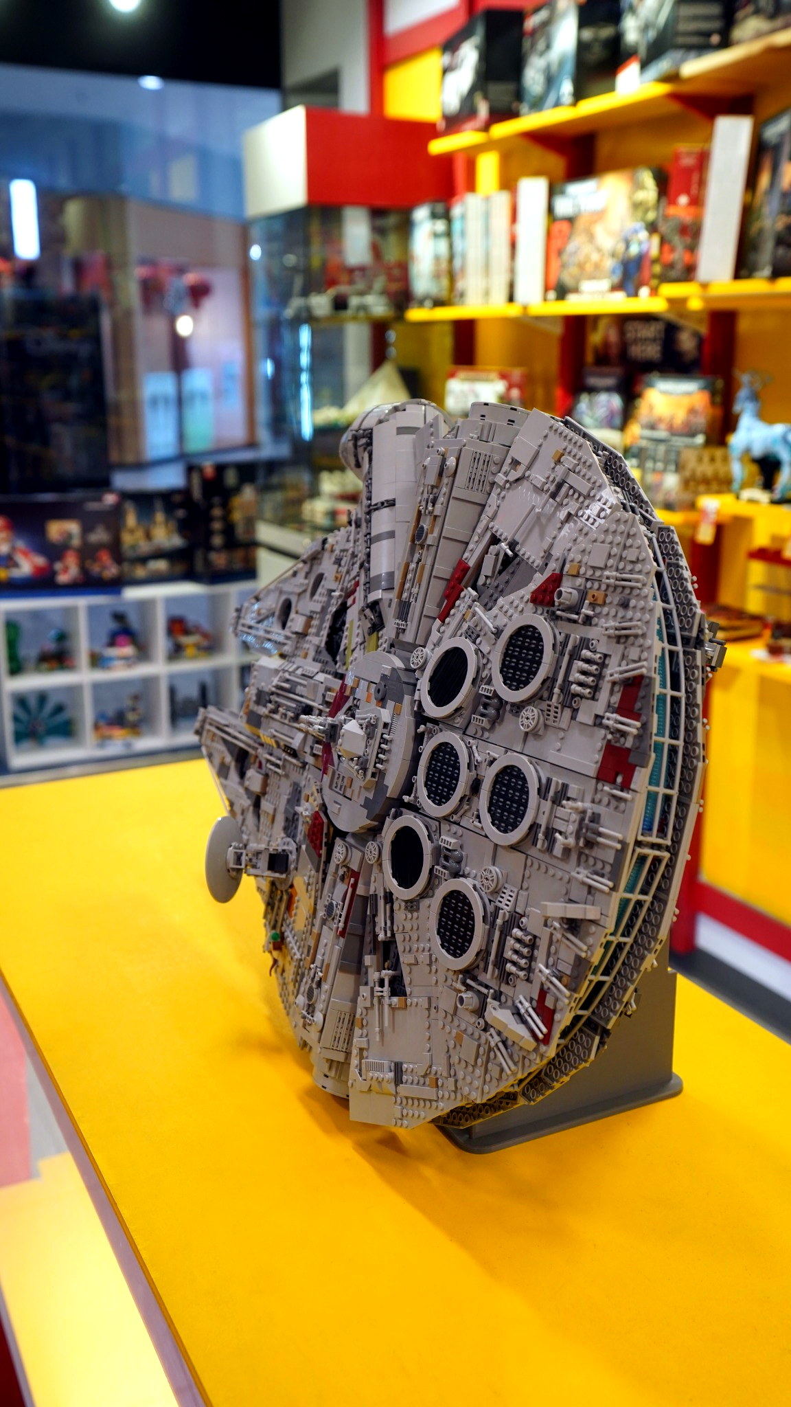 Millennium Falcon 75192 - Image 3