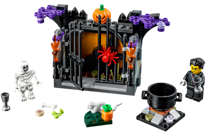 LEGO Seasonal Halloween Haunt 40260 Building Set (145 Pieces)